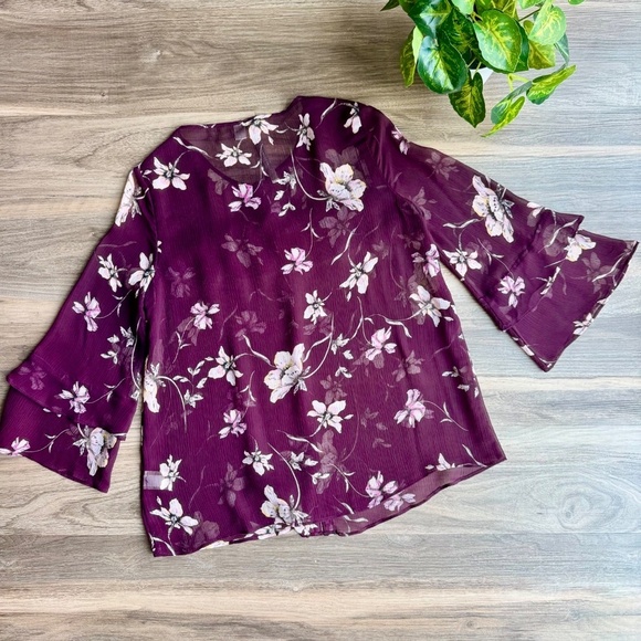 Lauren Conrad Sheer Plum Floral Button-Down Bell Sleeves Blouse – Size XS - Picture 10 of 11